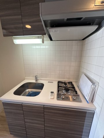 キッチン　※写真は同じマンションの違う部屋のものになります。