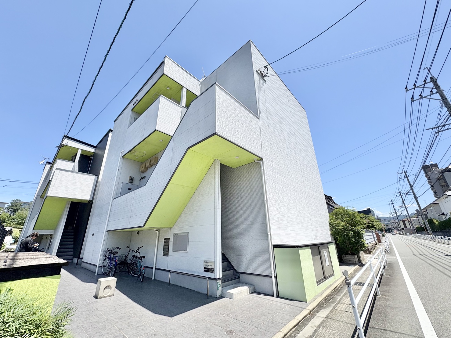 建物外観　奥側の建物です！