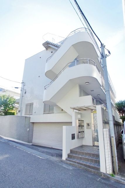 建物外観　★お部屋探しはタウンハウジング稲田堤店まで★
