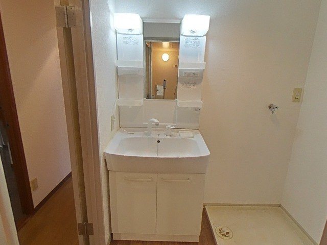 洗面設備　独立洗面台♪室内洗濯機置き場♪
