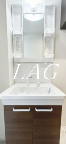 洗面設備　独立洗面台です。（同仕様設備です。）