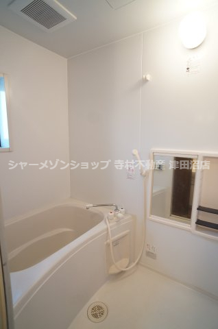 バス・シャワールーム　※他号室の写真となります。