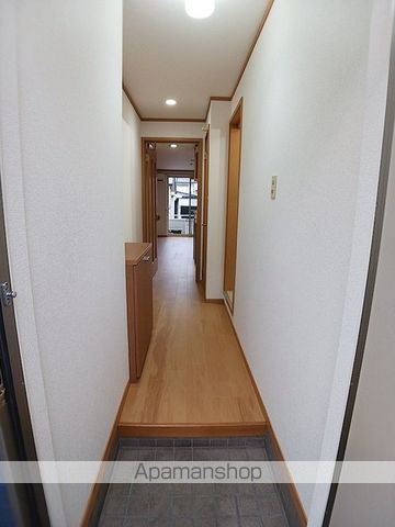 ＪＲ山陽本線 倉敷駅 徒歩13分 2階建 築23年の玄関写真
