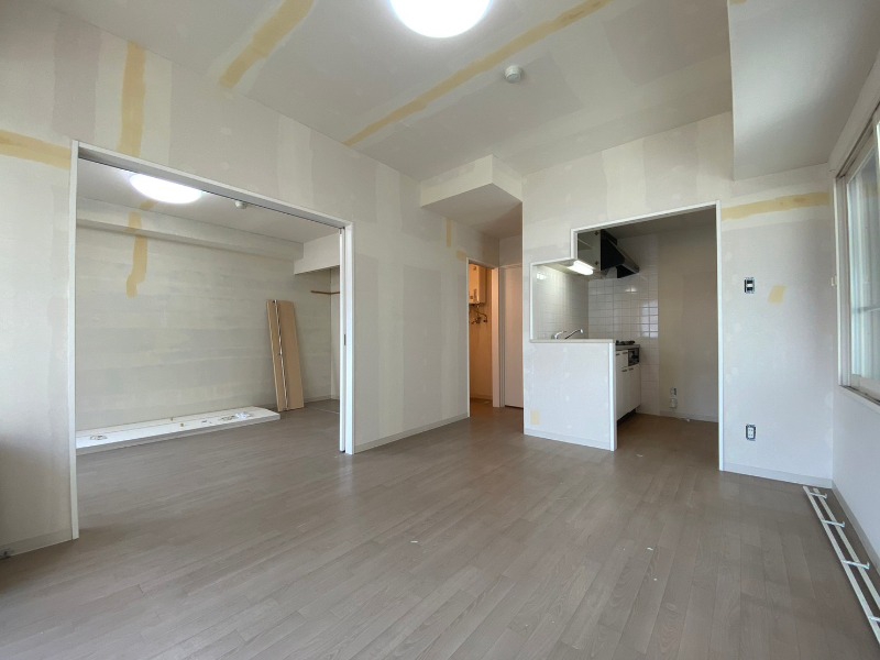 居室・リビング　広くてキレイなお部屋が広がっていて、充実した生活が送れそう。