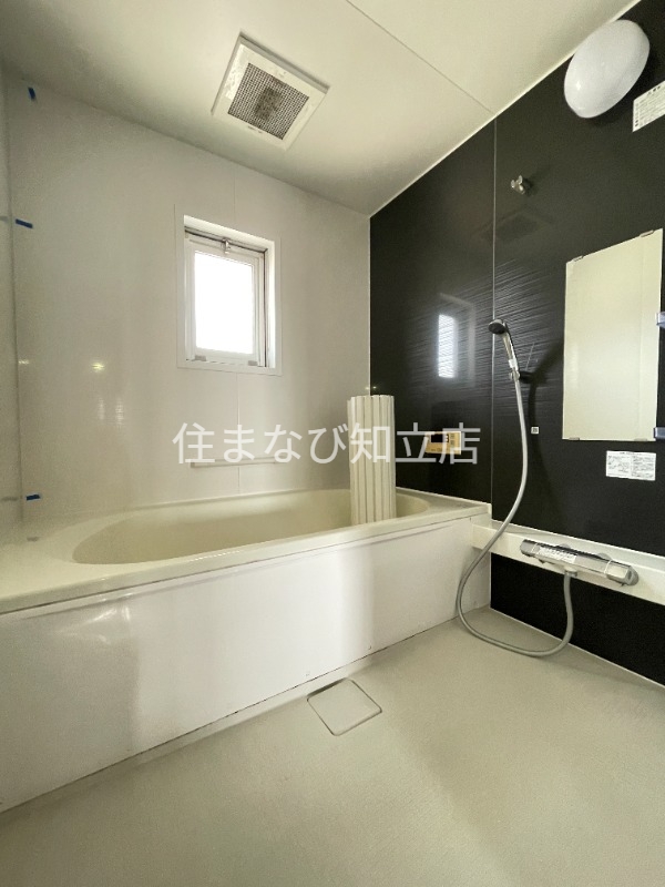 バス・シャワールーム　別室同型写真／反転