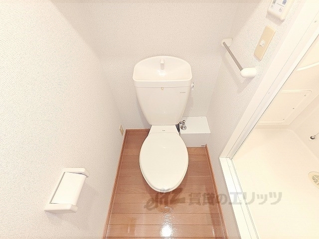 レオパレスアルカイックのトイレ写真