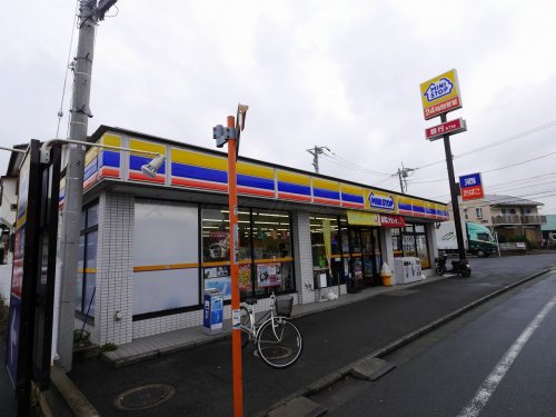 コンビニ　ミニストップ藤沢宮前店（コンビニ）まで339m