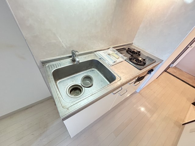 キッチン　※別号室の参考写真です。