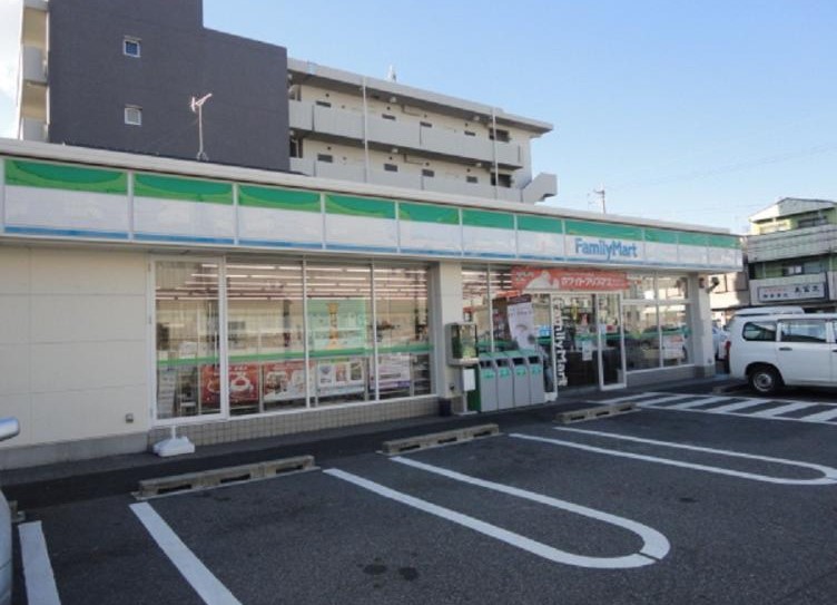 コンビニ　ファミリーマート 熱田古新町店（コンビニ）まで483m