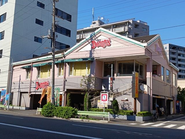 飲食店　デニーズ（飲食店）まで750m