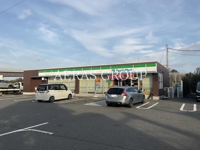 コンビニ　ファミリーマート 早渕二丁目店（コンビニ）まで632m
