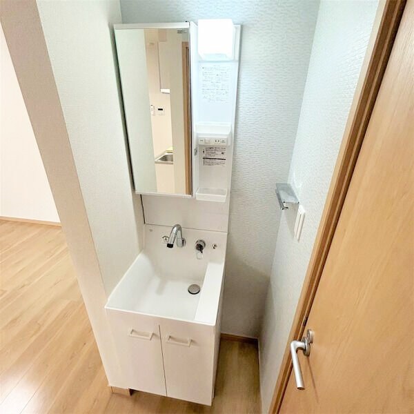 洗面設備　全室エアコン設置済♪季節問わず、いつでも住めちゃいます！