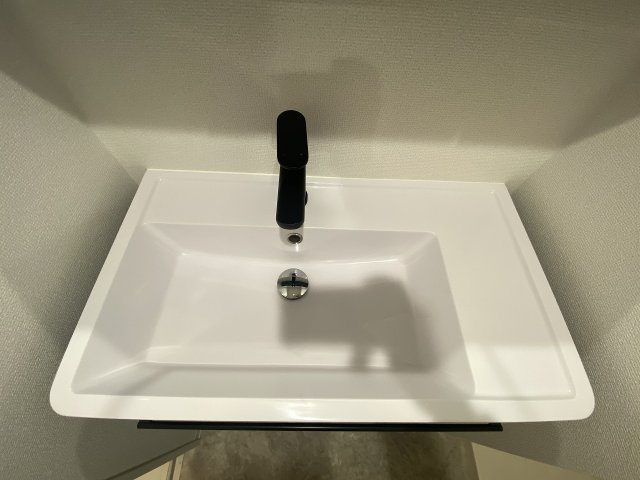 洗面設備　※カラータイプは写真と異なります。