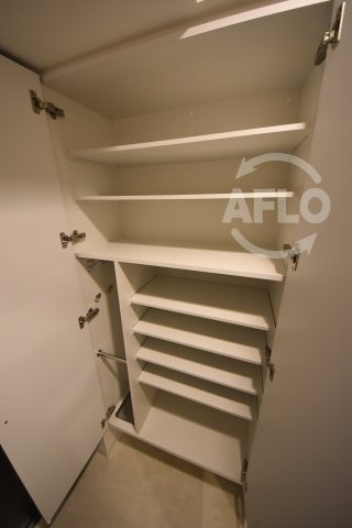 収納　ラフォルム鎗屋町　シューズクローゼット