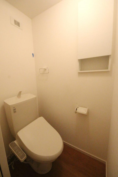 トイレ　別部屋の画像を使用しております。