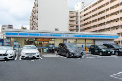 コンビニ　ローソン 渋谷幡ヶ谷一丁目店（コンビニ）まで719m