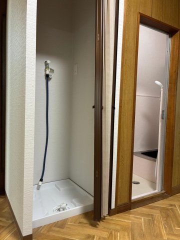 その他設備　洗濯機置場を室内に設置済みです。