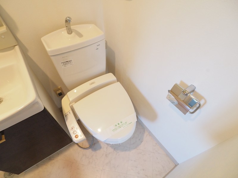 トイレ　ウォシュレット付きのトイレです。