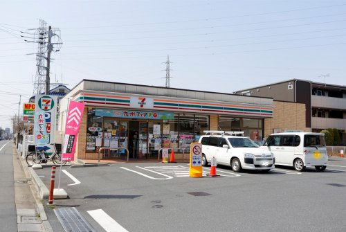 コンビニ　セブンイレブン葛飾鎌倉2丁目店（コンビニ）まで205m