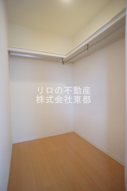 収納　奥行のあるウォークインクローゼットならお荷物多い方でも安心☆