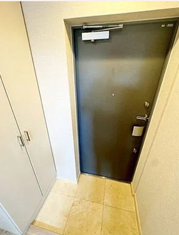 玄関　※参考画像