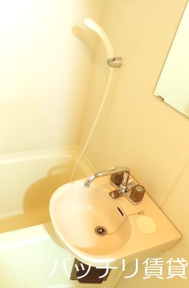 洗面設備　＊画像は別部屋の為、現状を優先いたします