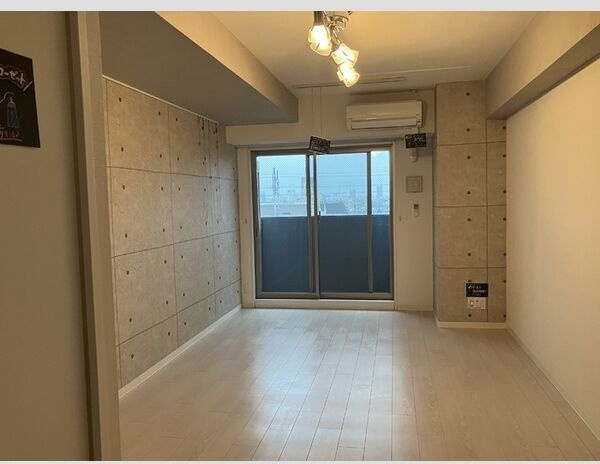 居室・リビング　※写真は同じマンションの違う部屋のものになります。