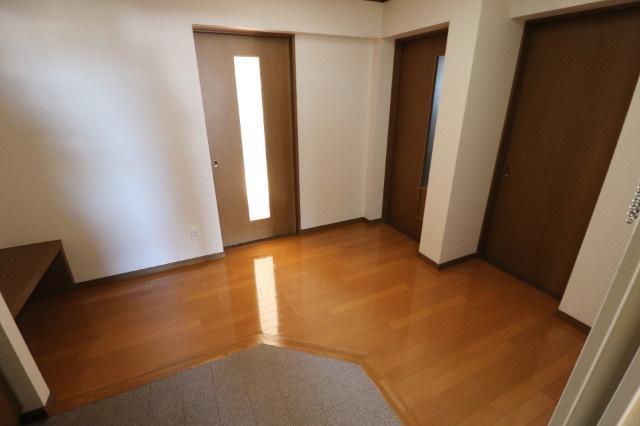 フレーズ向山の居間写真