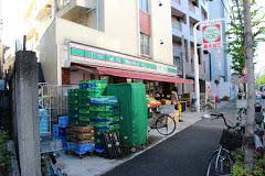 スーパー　ローソンストア100 LS中野南台店（スーパー）まで176m