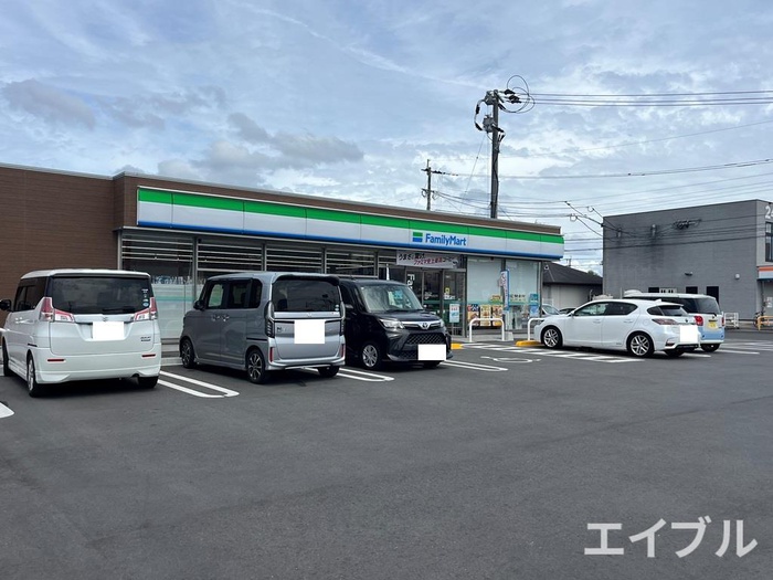 コンビニ　ファミリーマート姶良西餅田店（コンビニ）まで862m