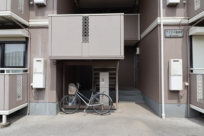 エントランス　宅配ボックスで不在時も安心です。