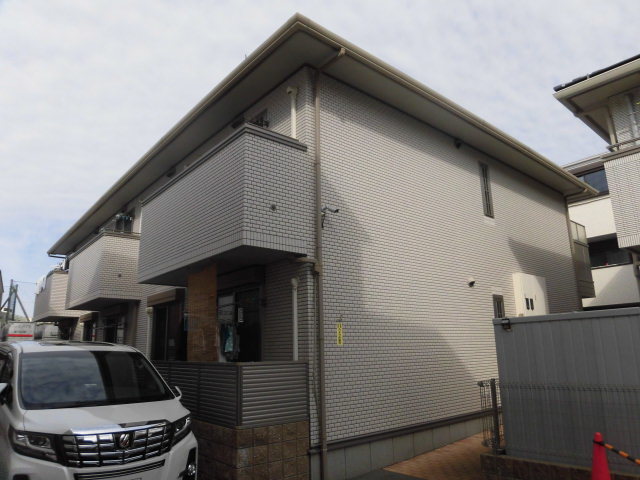 建物外観　お洒落な2階建てのアパートです。