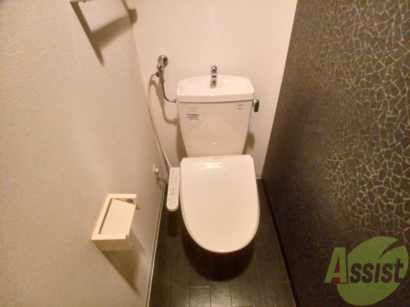 トイレ　トイレです。ウォシュレット付を探している方、おすすめです。