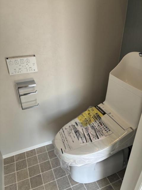 メゾネストX香西のトイレ写真