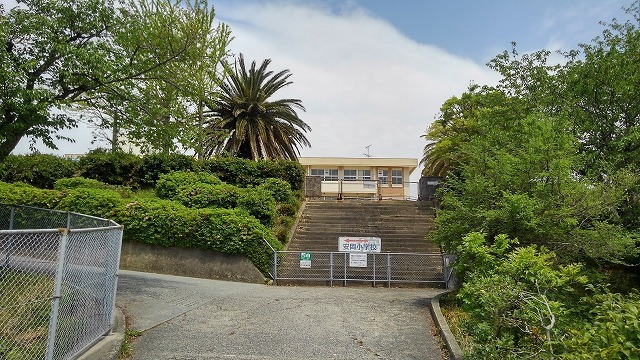 小学校　安岡小学校（小学校）まで150m