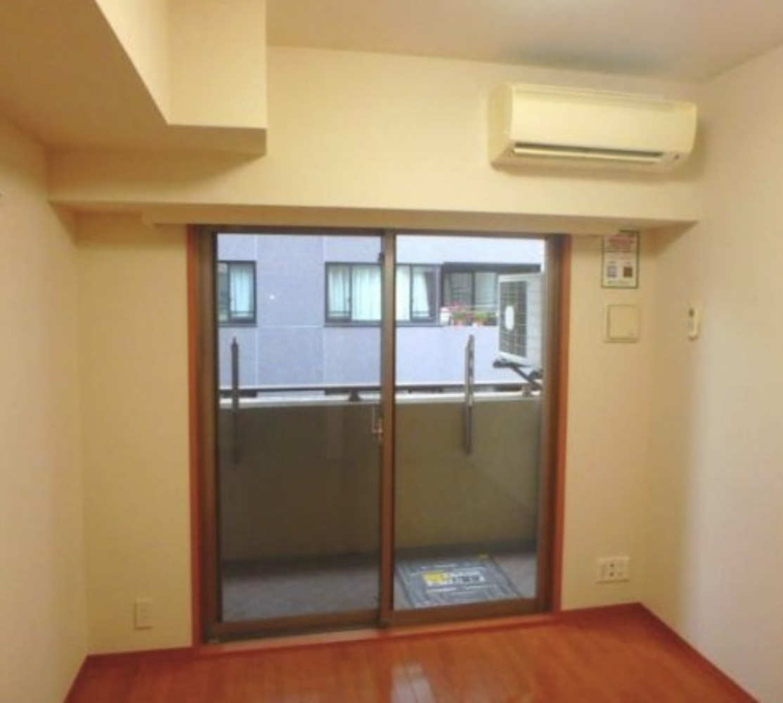 居室・リビング　※別部屋の参考写真です。