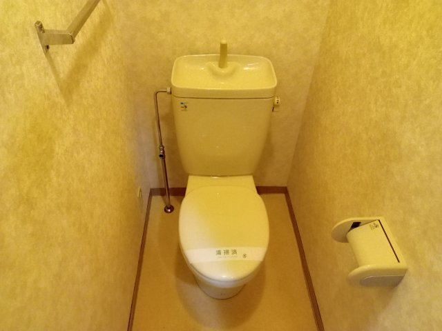 小田急線 生田駅 徒歩5分 5階建 築27年のトイレ写真