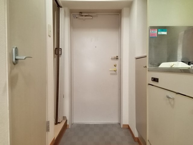 小田急線 生田駅 徒歩5分 5階建 築27年の玄関写真