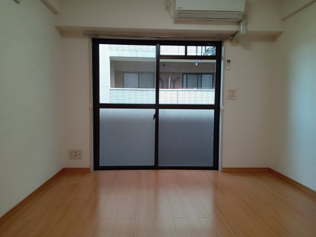 小田急線 生田駅 徒歩5分 5階建 築27年の居間写真