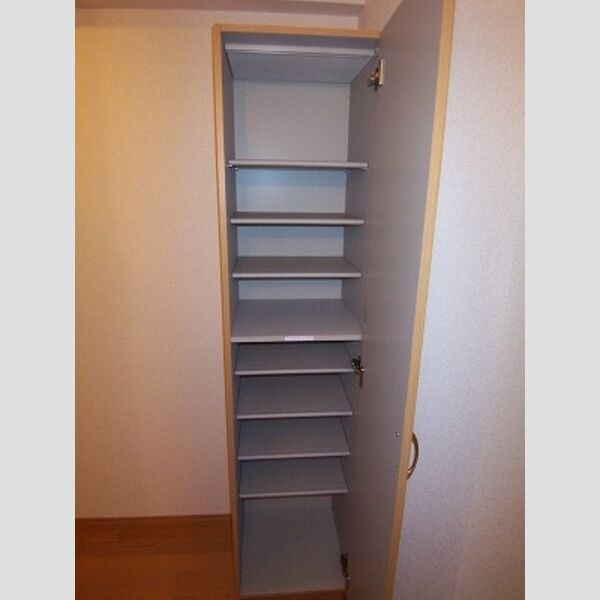 TRADIS NIPPORI Sの内装写真