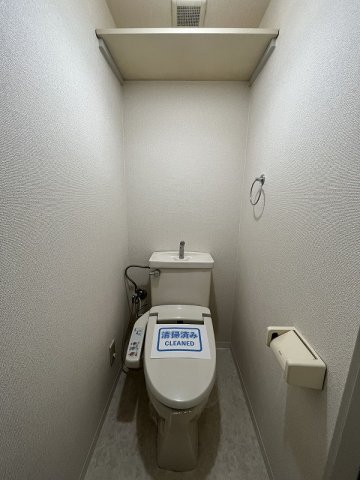 地下鉄四つ橋線 四ツ橋駅 徒歩5分 9階建 築33年のトイレ写真
