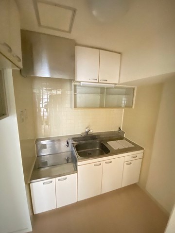UR武庫川 19号棟のキッチン写真