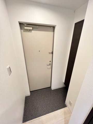 ジーメゾン泉大津エヴァースの玄関写真