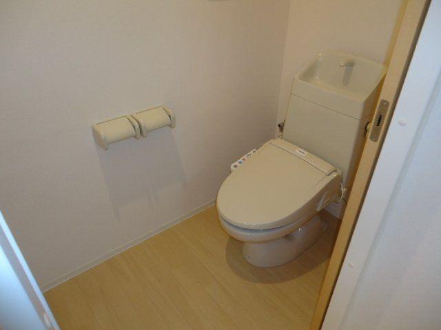West Houseのトイレ写真