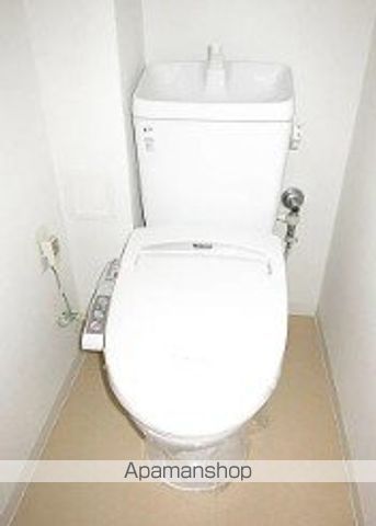 東京メトロ有楽町線 豊洲駅 徒歩6分 8階建 築19年のトイレ写真