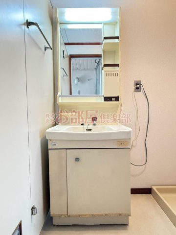 洗面設備　シャンプードレッサー完備