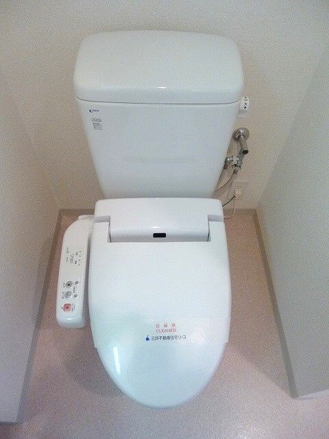 トイレ　写真は同タイプ住居です