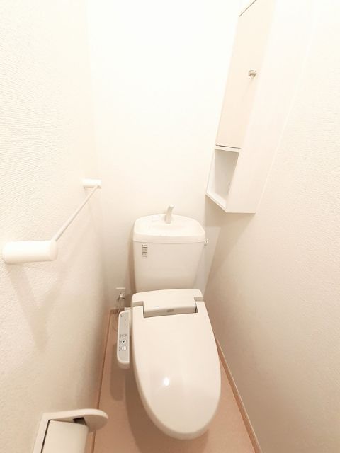 東北新幹線 古川駅 徒歩9分 2階建 築17年のトイレ写真