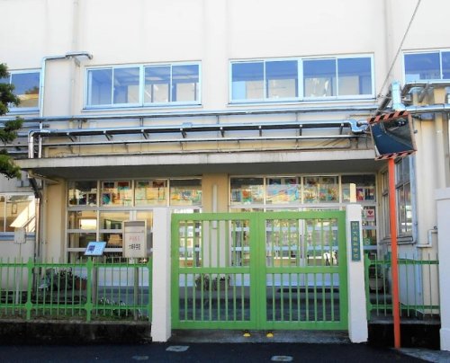 中学校　品川区立大崎中学校（中学校）まで167m