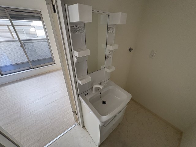 洗面設備　忙しい朝には欠かせない洗面所です